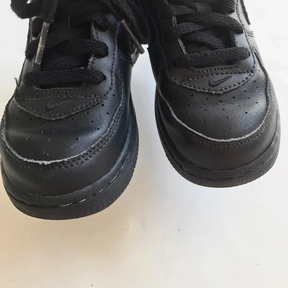 Nike black Air Force 1 EUC size 9